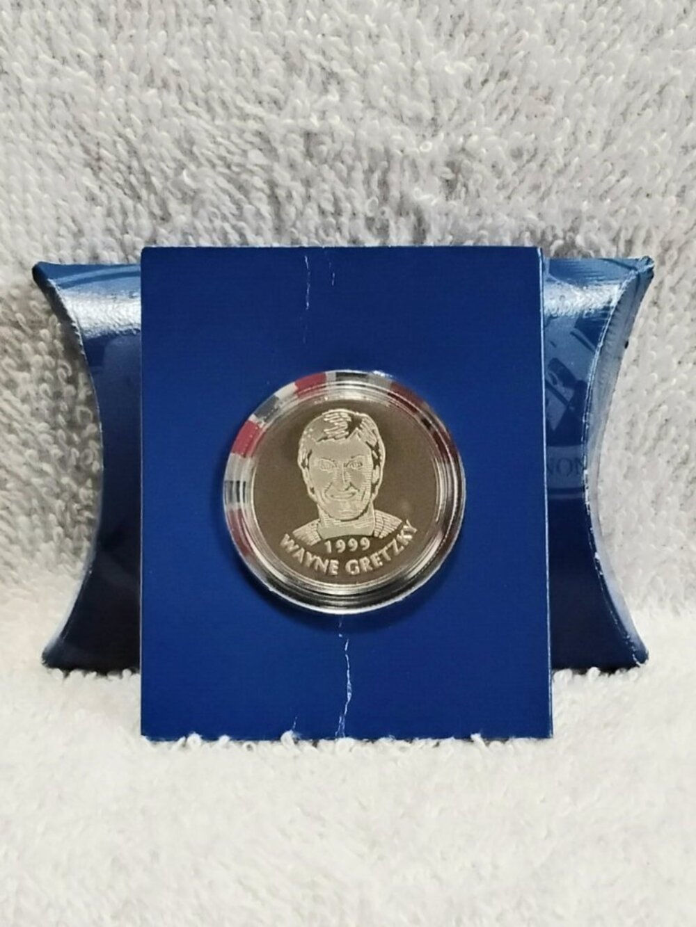 Sealed 1999 Wayne Gretzky Induction Into the Hockey HOF Medallion by the RCM!!